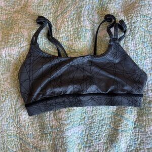 ALO Yoga Black Patterned Sports Bra